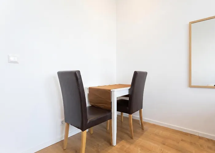 Comforatble 3br Near Kaufpark Alterlaa Daire