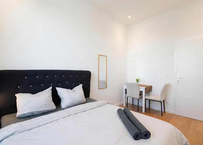 דירה Comforatble 3br Near Kaufpark Alterlaa *