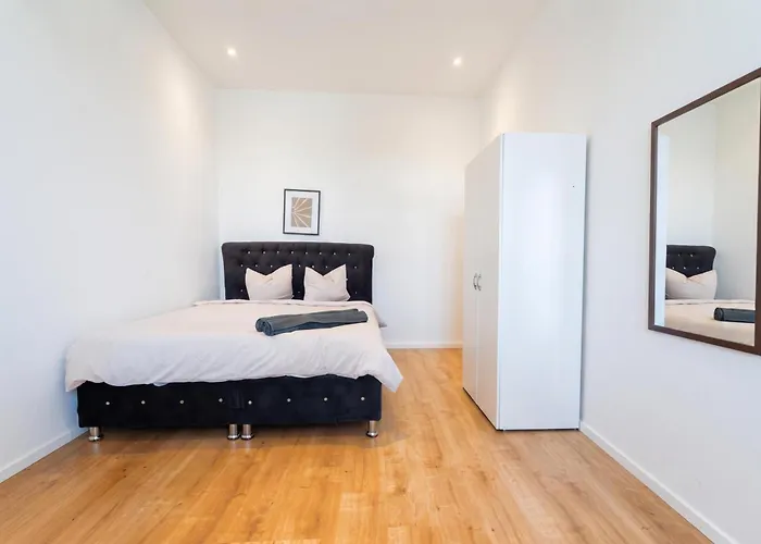 Daire Comforatble 3br Near Kaufpark Alterlaa